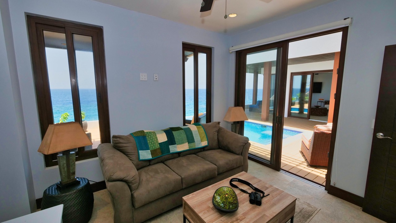 Photo of Livingroom in Lighthouse Estates