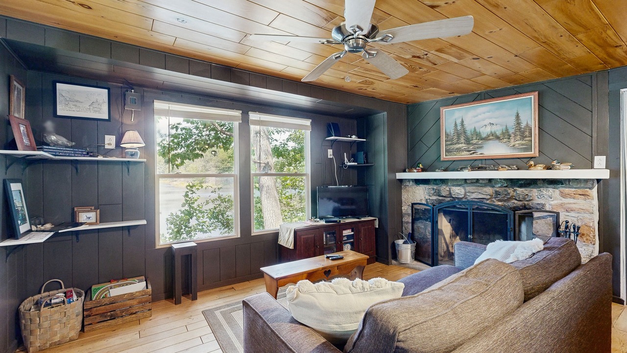 Photo of Livingroom in Rhinelander