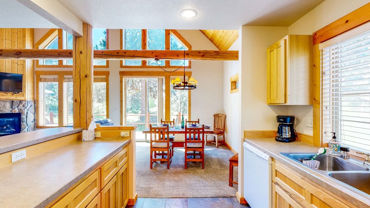Photo of Kitchen in Klamath Falls