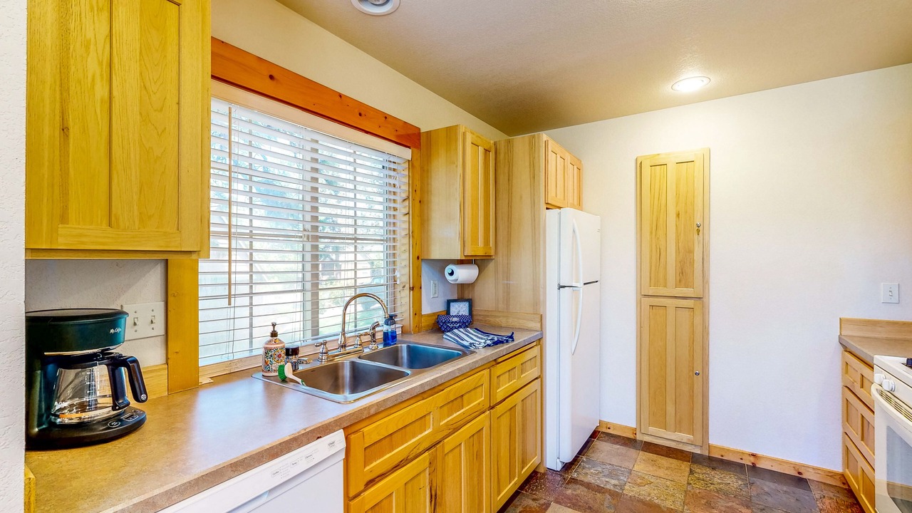 Photo of Kitchen in Klamath Falls