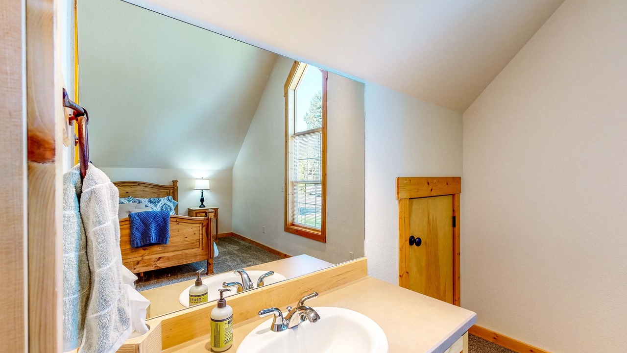 Photo of Bathroom in Klamath Falls