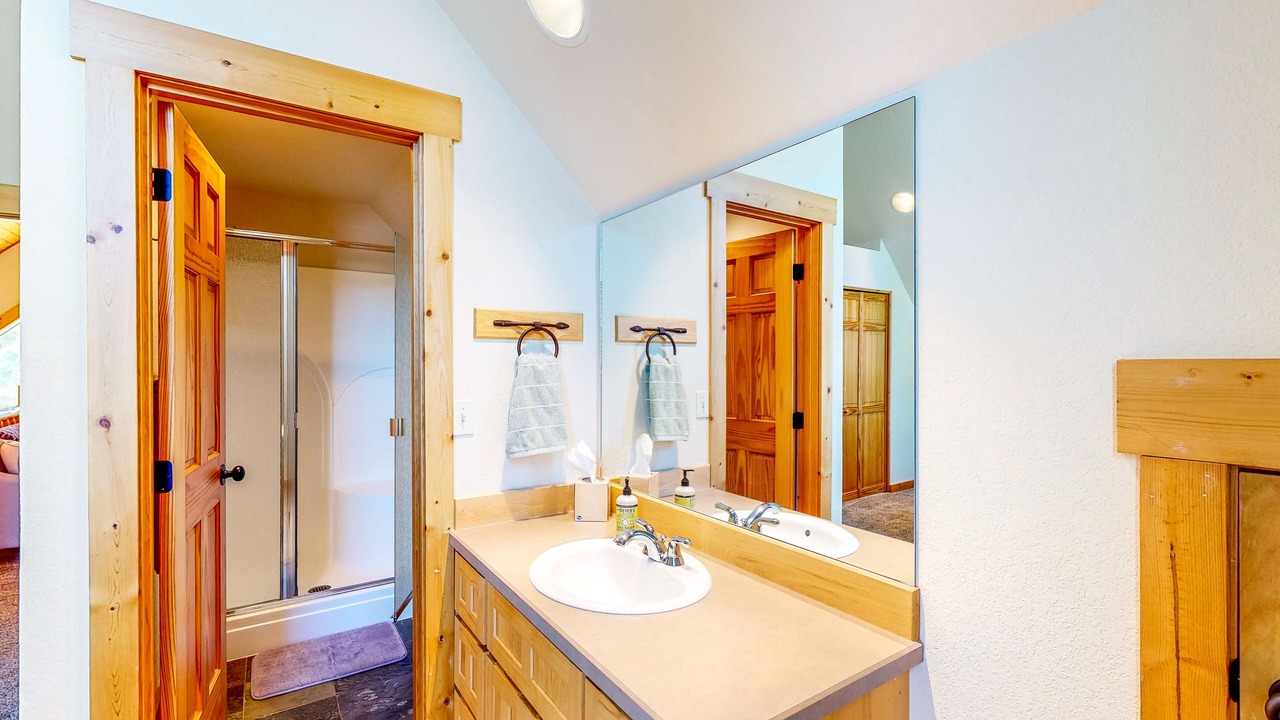 Photo of Bathroom in Klamath Falls
