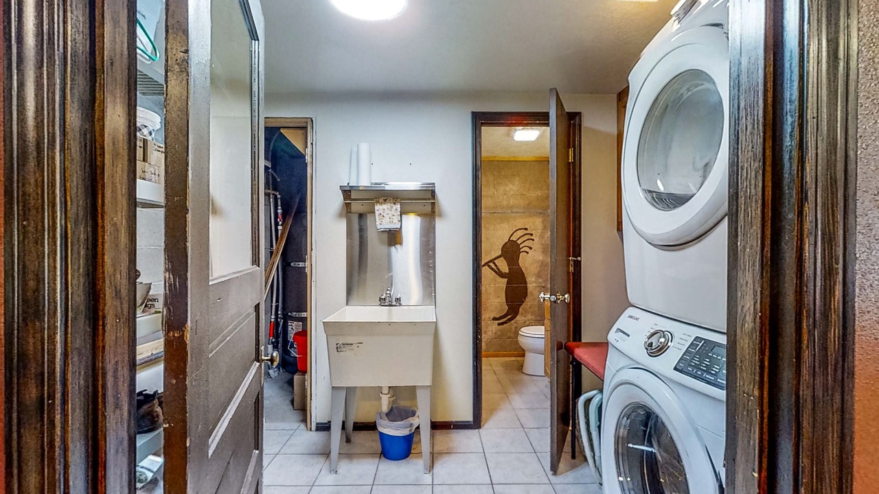 Photo of Bathroom in Crescent