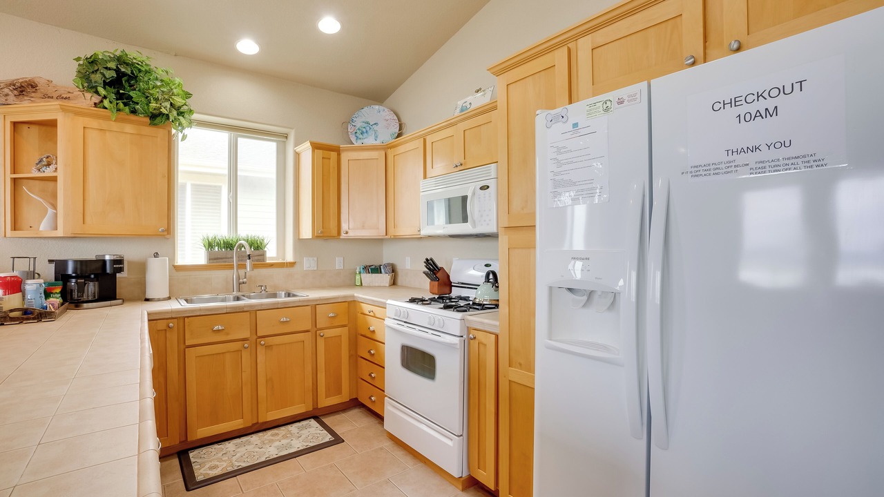 Photo of Kitchen in Gold Beach