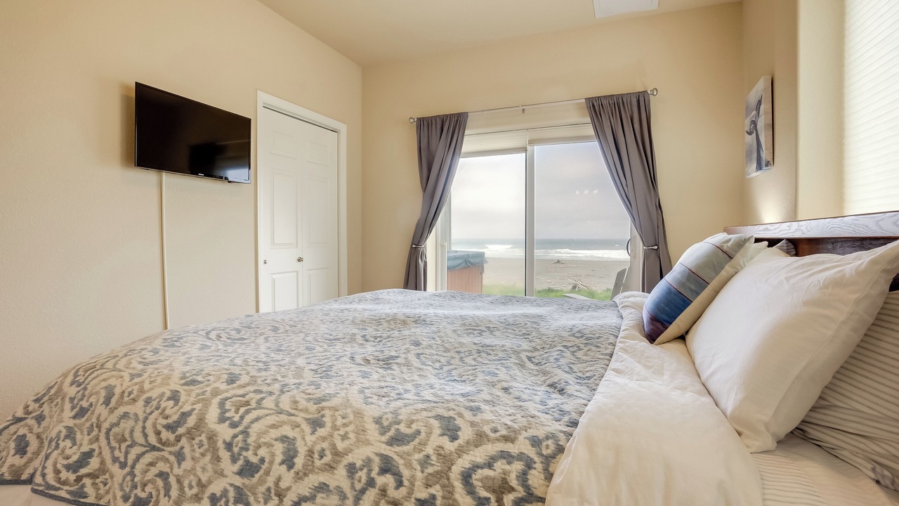 Photo of Bedroom in Gold Beach