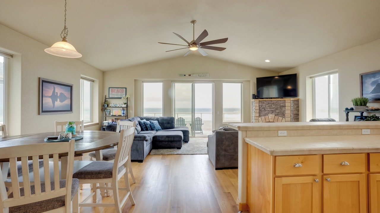 Photo of Livingroom in Gold Beach