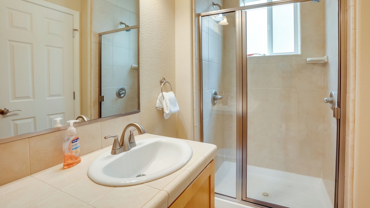 Photo of Bathroom in Gold Beach