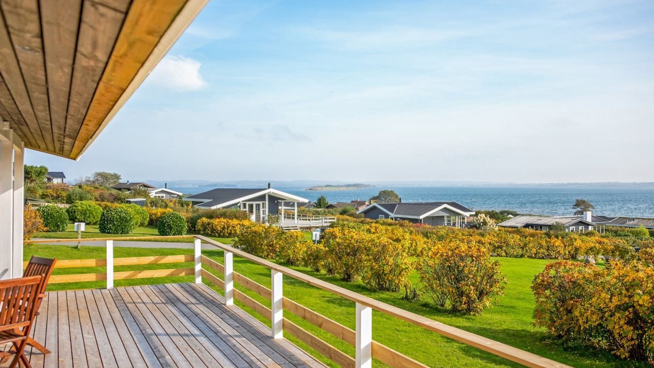Photo of Others in Helnæs By
