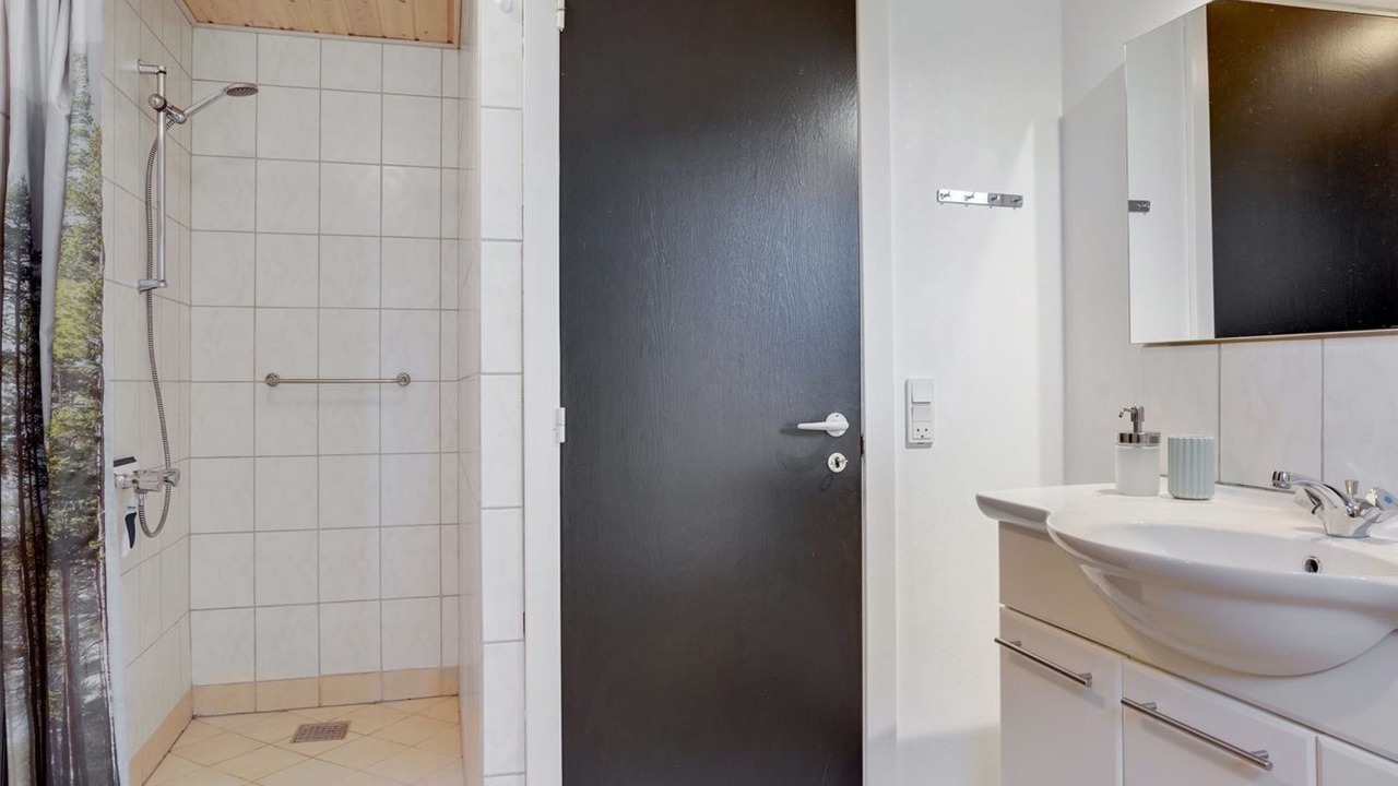 Photo of Bathroom in Logstor