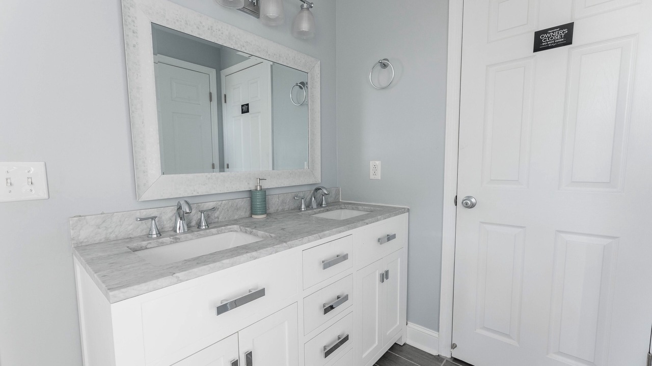 Photo of Bathroom in Charlotte Park
