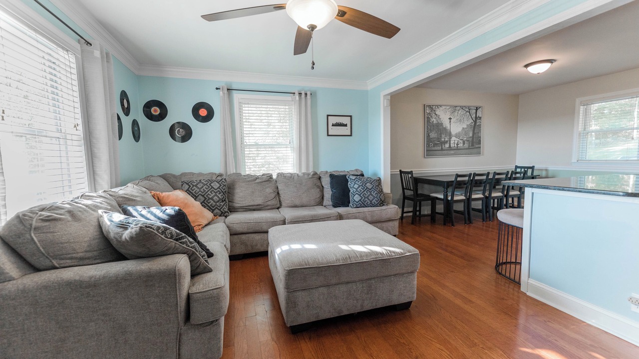 Photo of Livingroom in Charlotte Park