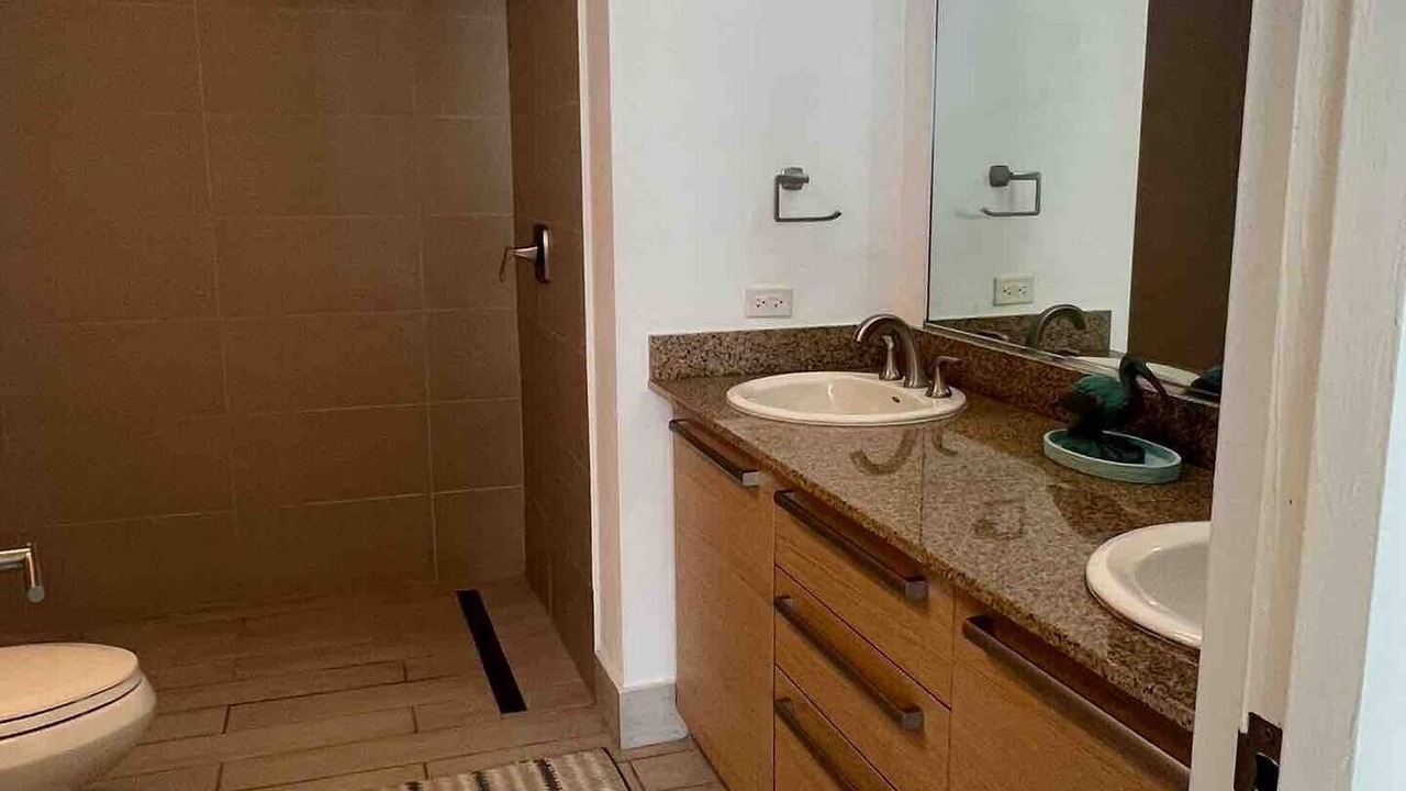 Photo of Bathroom in Herreras