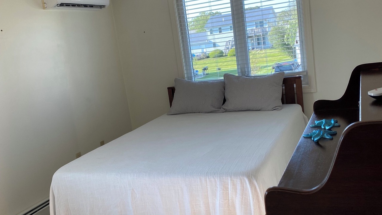 Photo of Bedroom in Eastward Look