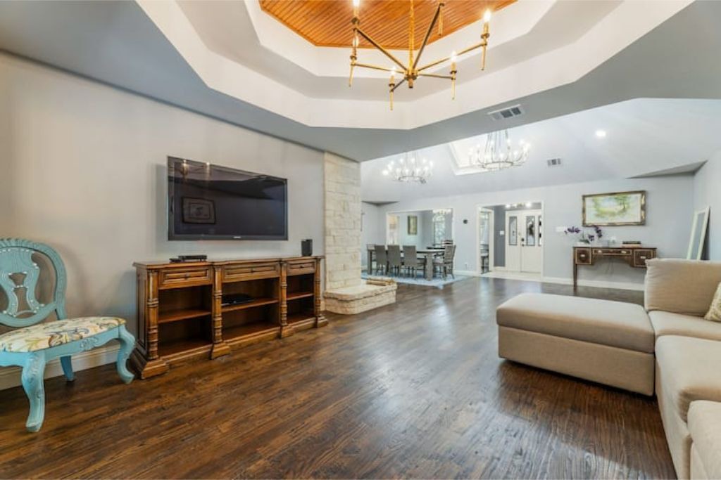 Photo of Livingroom in Westlake