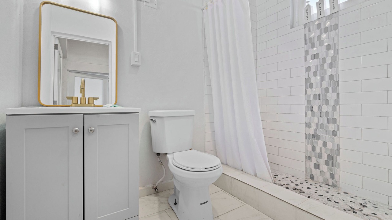 Photo of Bathroom in Camino Nuevo
