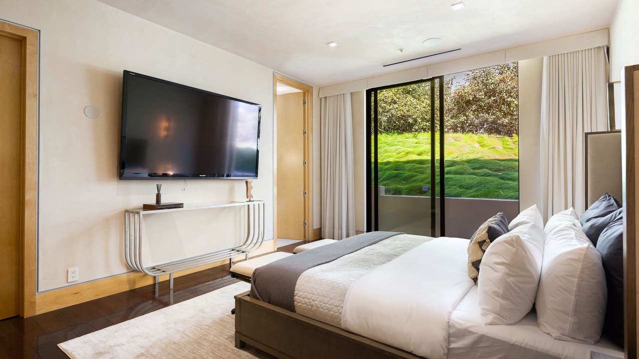Photo of Bedroom in The Bird Streets