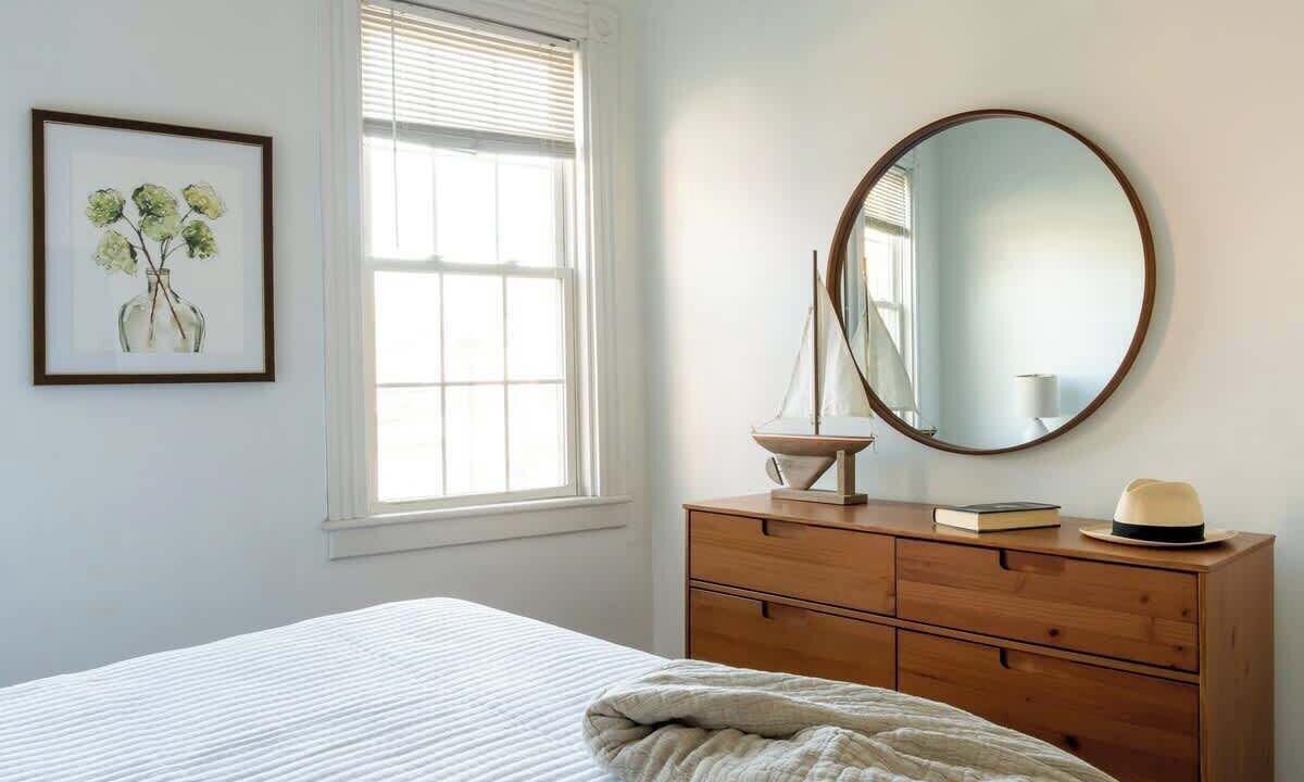 Photo of Bedroom in Off Broadway