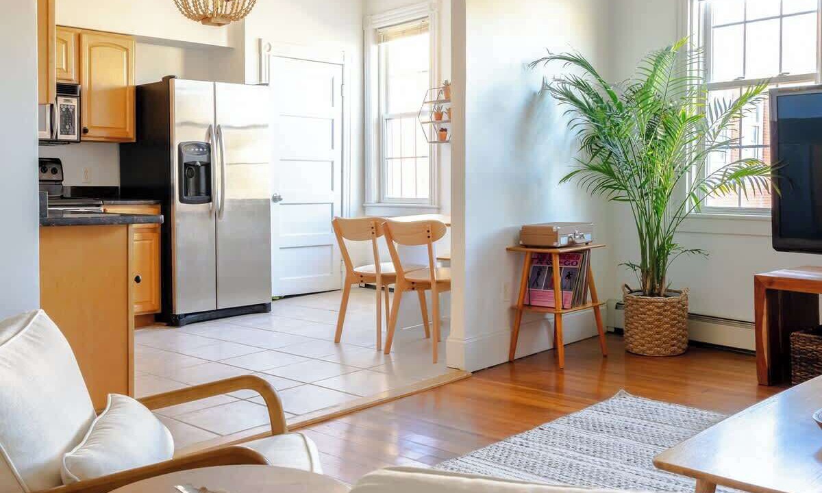 Photo of Livingroom in Off Broadway