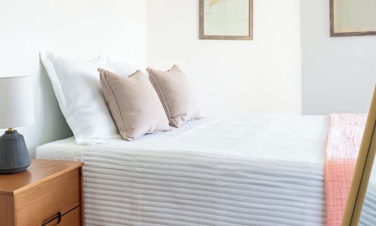 Photo of Bedroom in Off Broadway