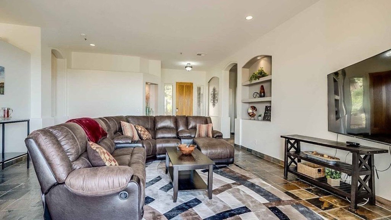 Photo of Livingroom in McDowell Mountain Ranch