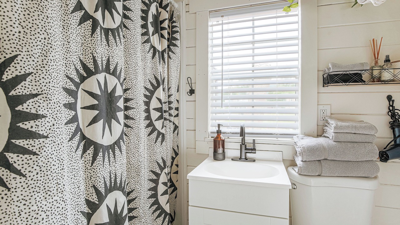 Photo of Bathroom in New Market