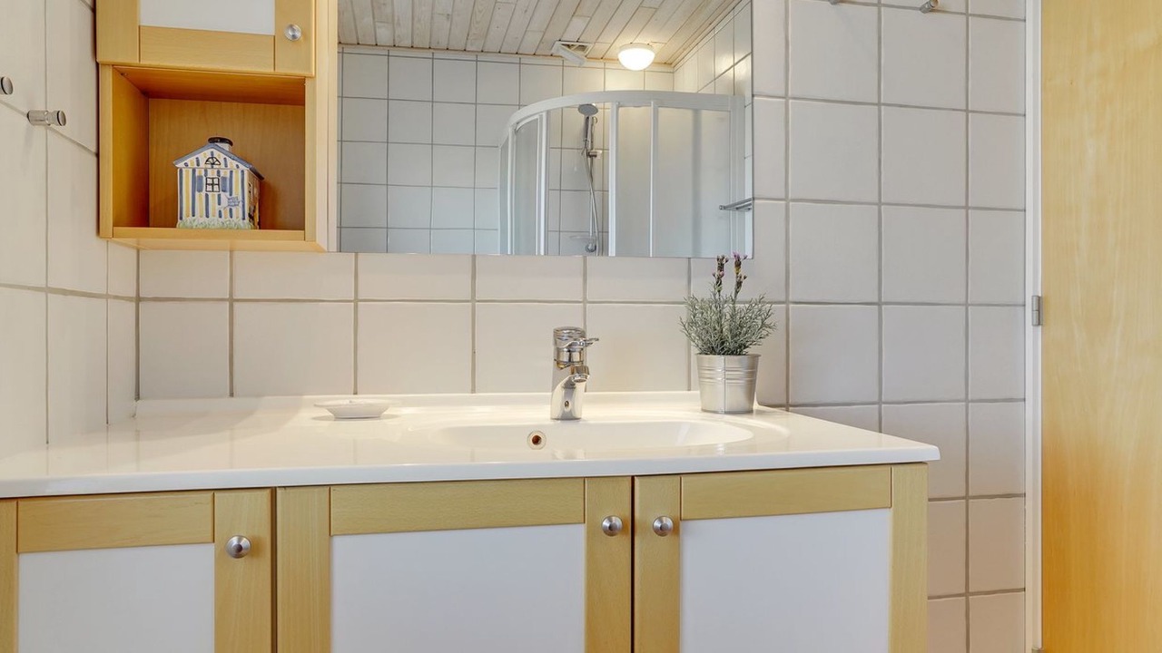 Photo of Bathroom in Logstor