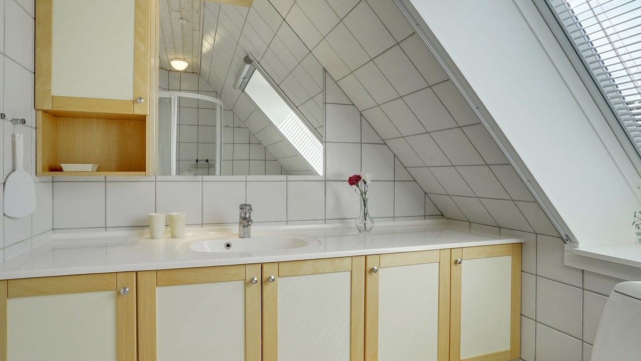Photo of Bathroom in Logstor