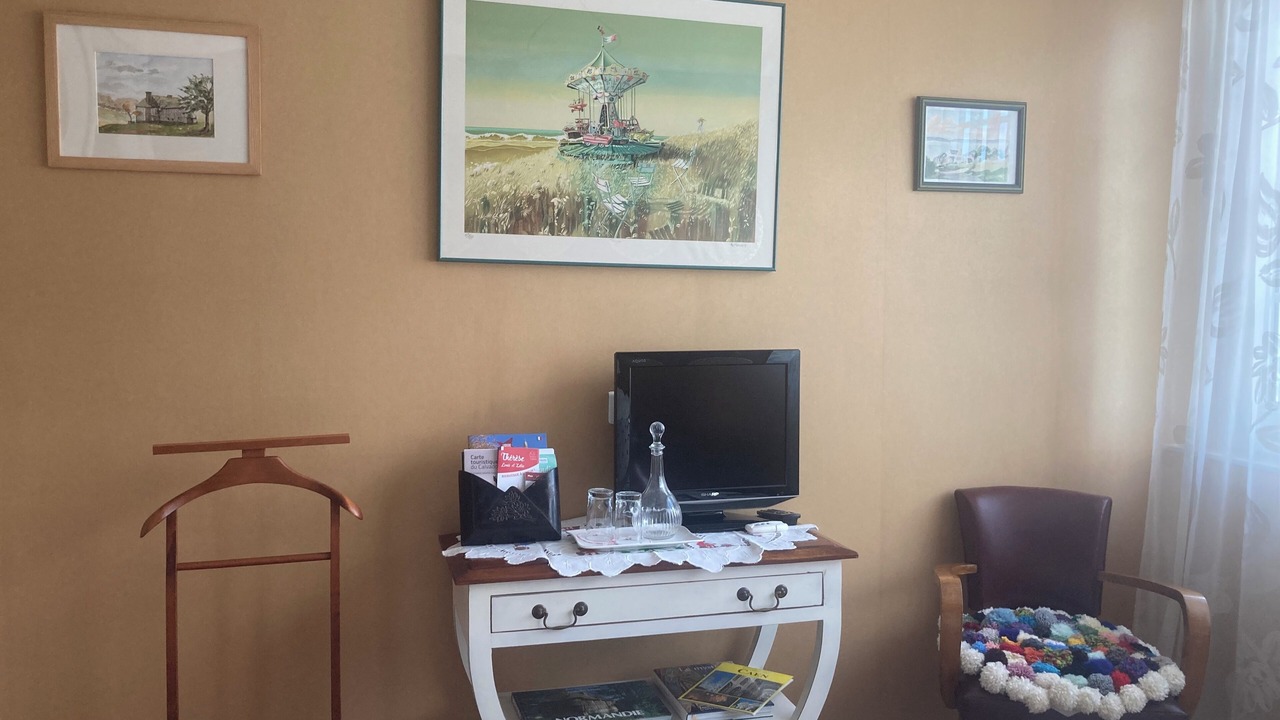 Photo of Bedroom in Lisieux