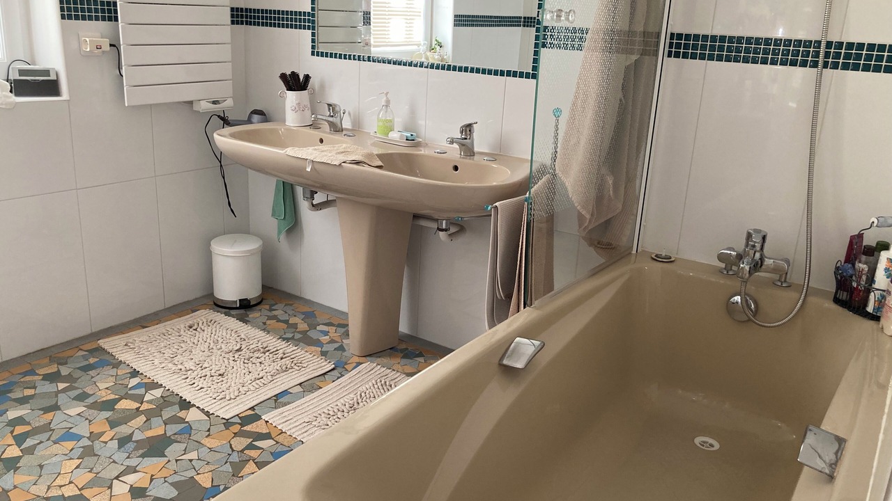 Photo of Bathroom in Lisieux