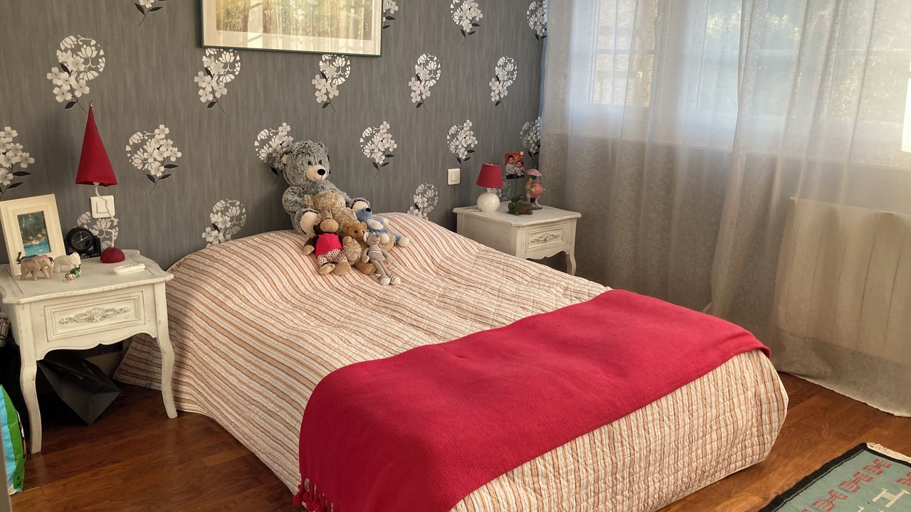 Photo of Bedroom in Lisieux