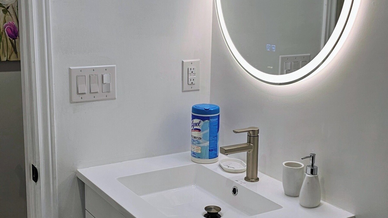 Photo of Bathroom in Halton Regional Municipality
