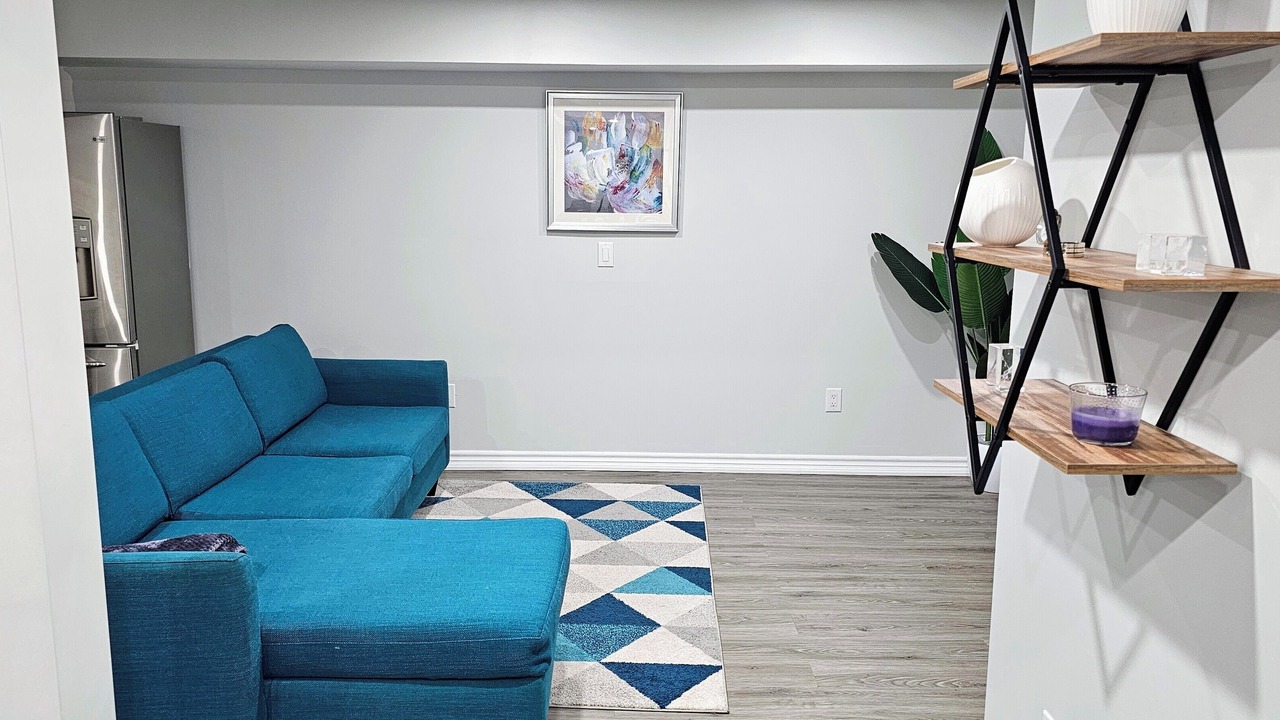 Photo of Livingroom in Halton Regional Municipality