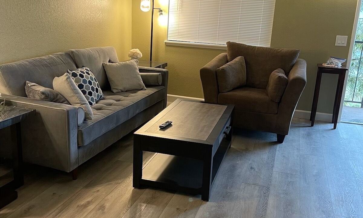 Photo of Livingroom in Golden Hills
