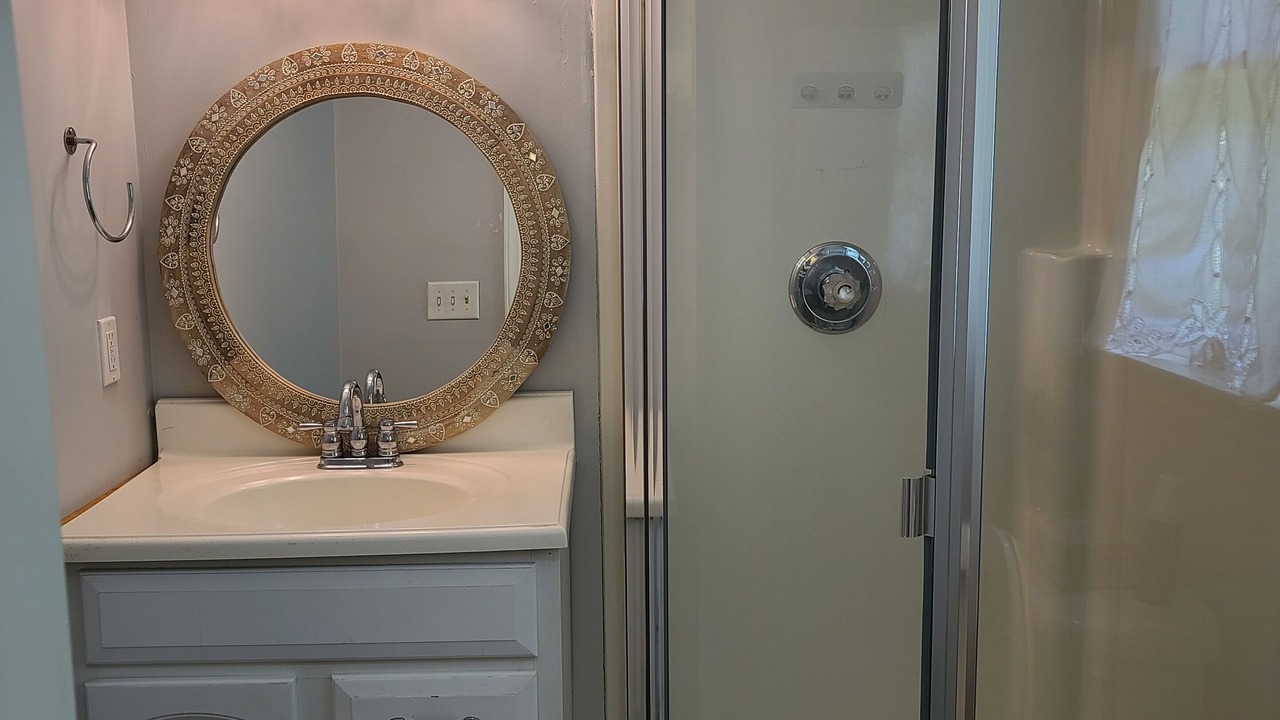 Photo of Bathroom in Manson