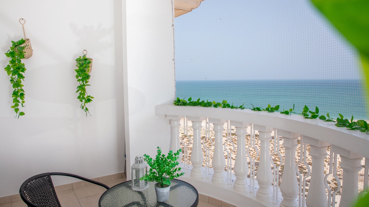 Photo of Patio Balcony in Al Hamra Village