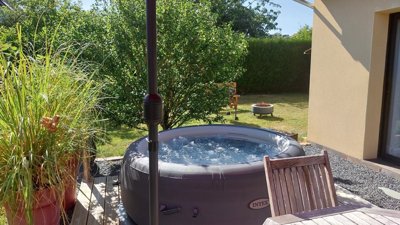 Photo of Patio Balcony in Montigny-le-Chartif