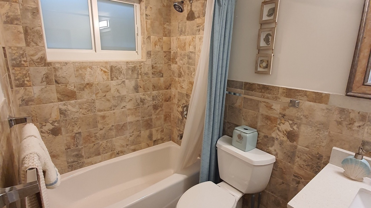 Photo of Bathroom in Marathon