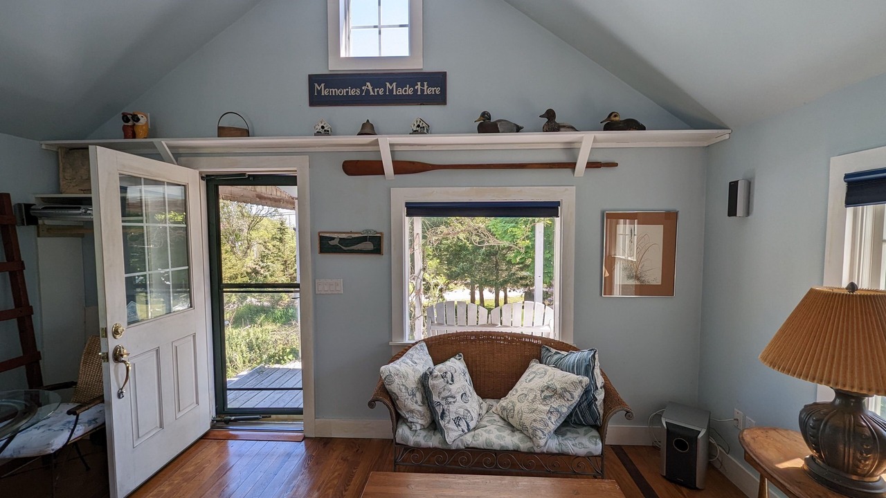Photo of Livingroom in Charlestown