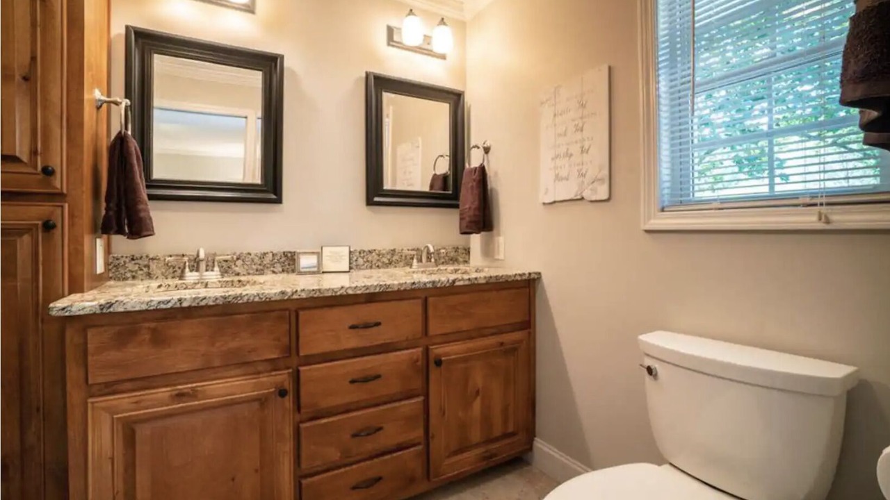 Photo of Bathroom in Hayesville