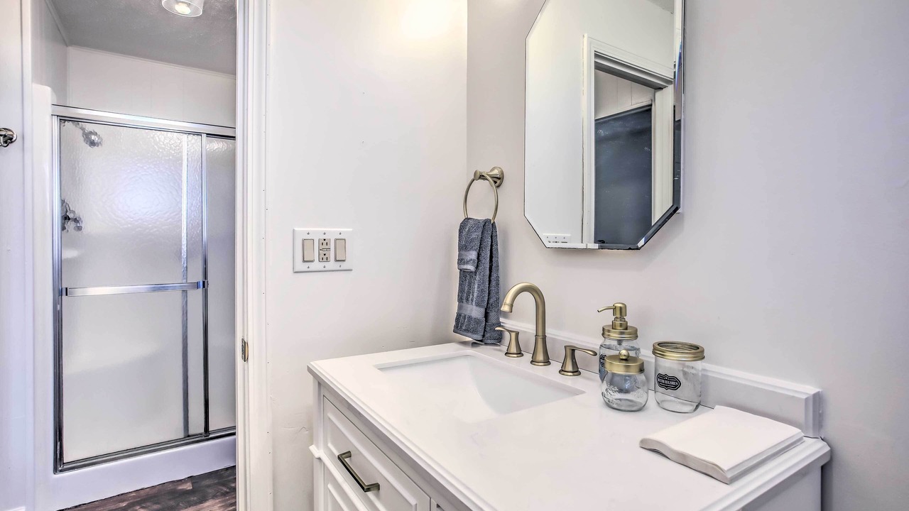 Photo of Bathroom in Sellers