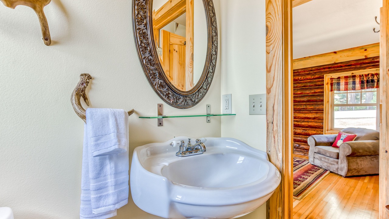 Photo of Bathroom in White Salmon