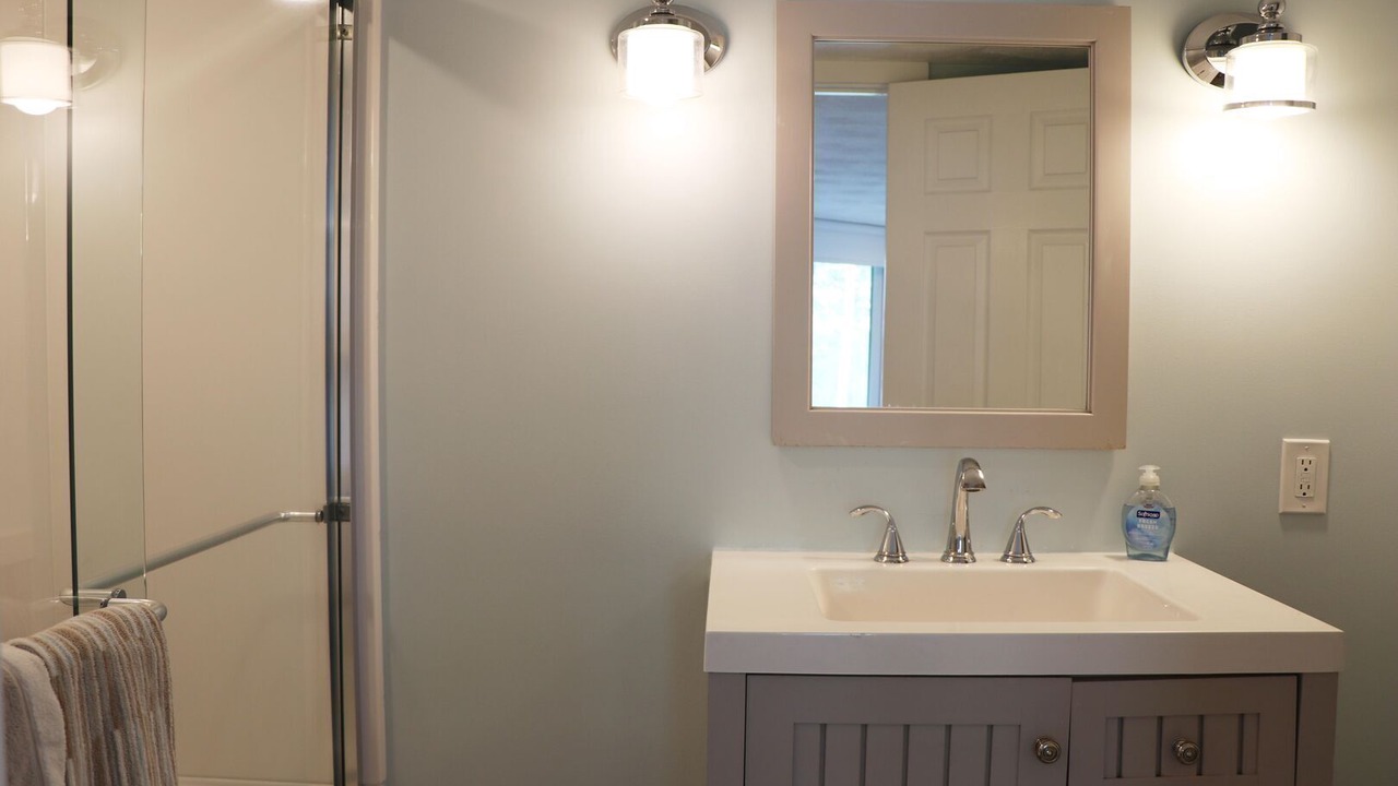 Photo of Bathroom in Bonnet Shores