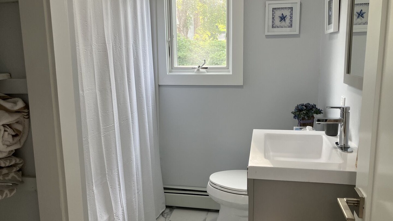 Photo of Bathroom in Bonnet Shores