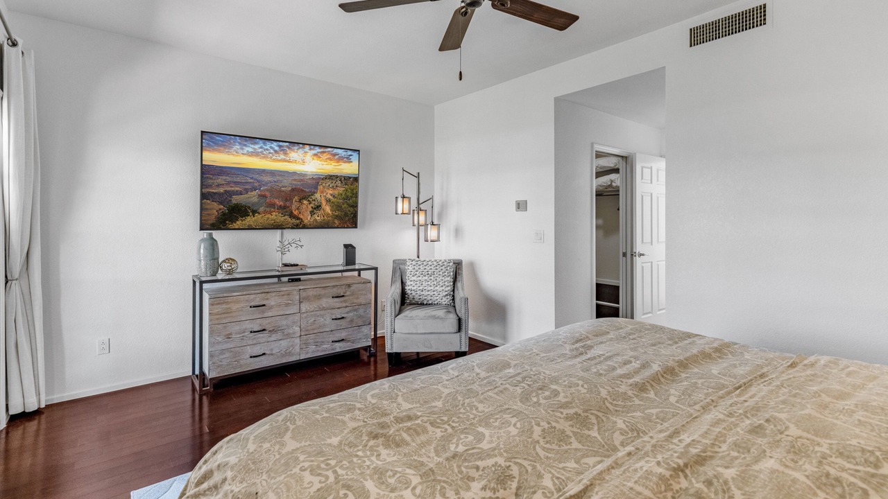 Photo of Bedroom in Biltmore Courts