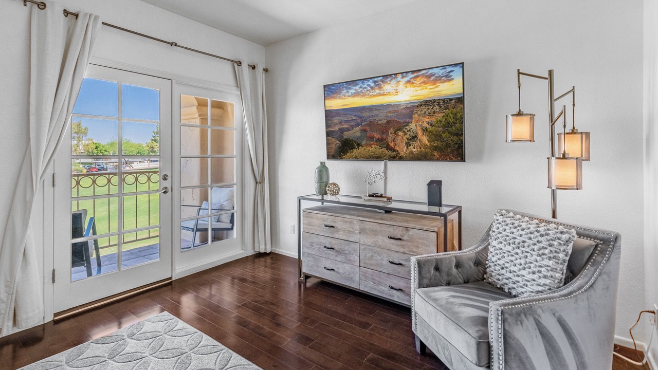 Photo of Livingroom in Biltmore Courts