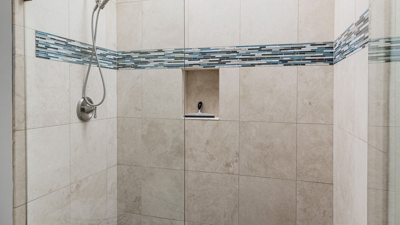 Photo of Bathroom in Biltmore Courts