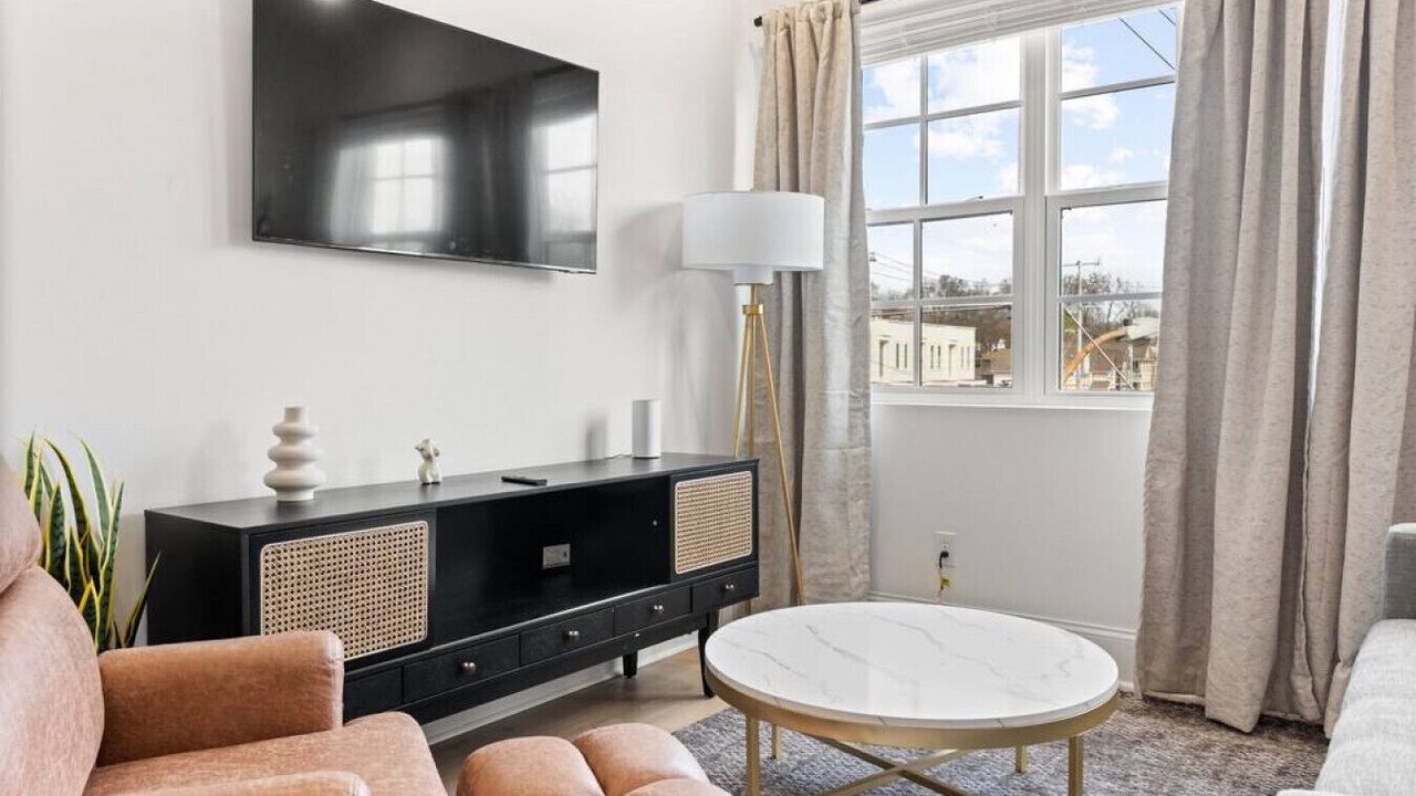 Photo of Bedroom in Cleveland Park