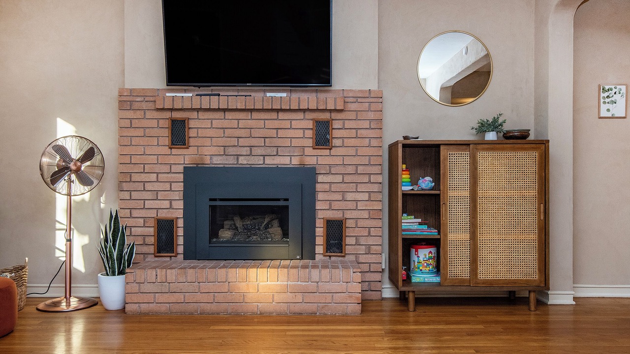 Photo of Livingroom in Sam Hughes