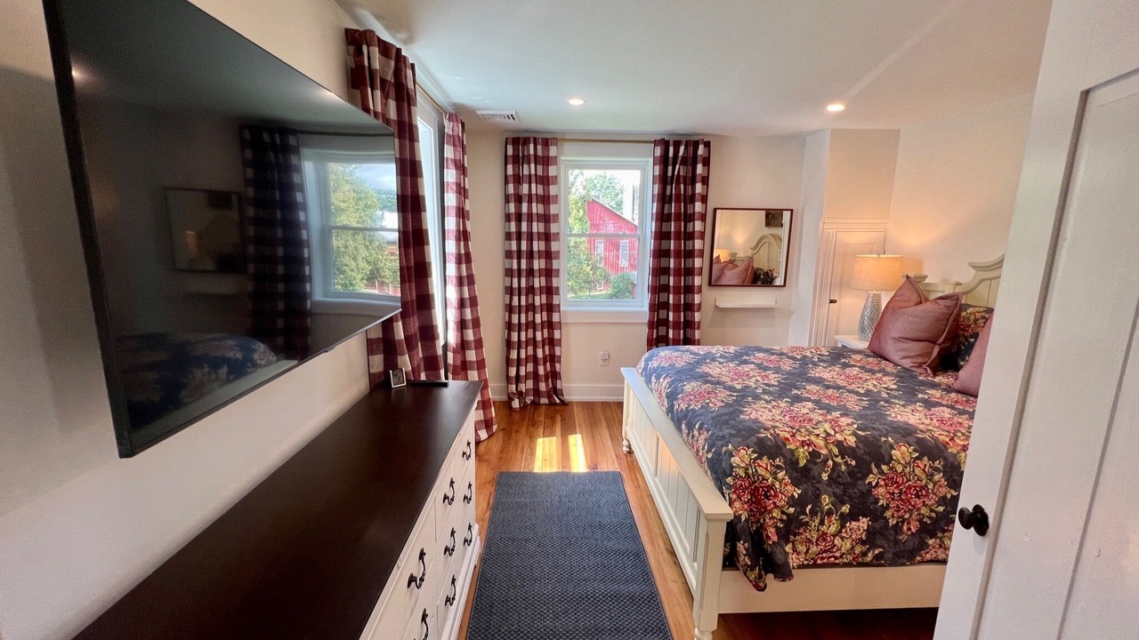 Photo of Bedroom in Zion