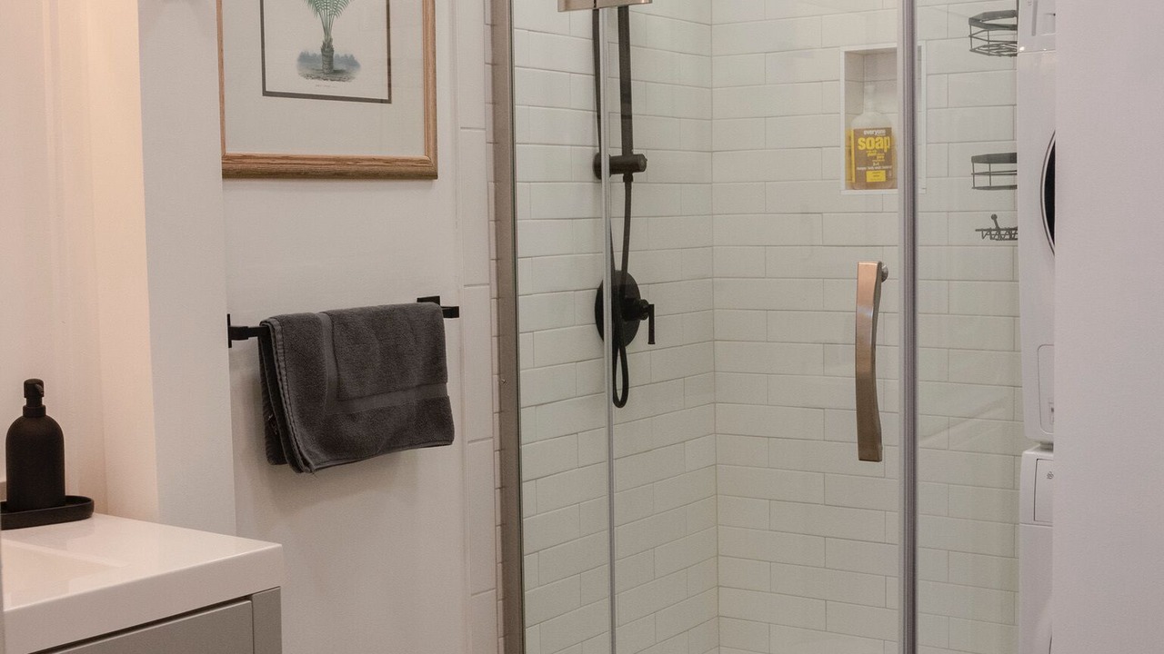 Photo of Bathroom in Old West Broad Neighborhood